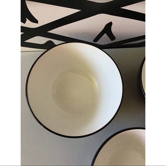 Dinnerware Set - Picture 7 of 11